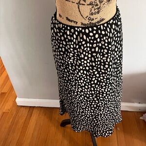 Max Studio Black and White Skirt